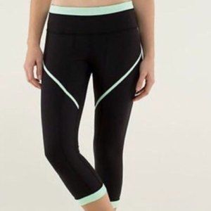 Lululemon Roll Out Crops In Black and Mint Green Size 4